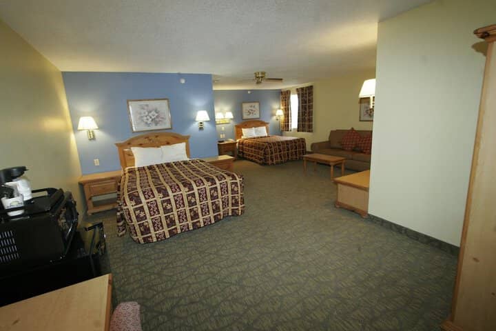 Room 8 of 27
