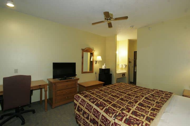 Room 7 of 27