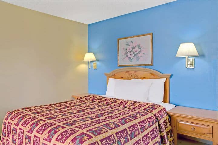 Room 16 of 27