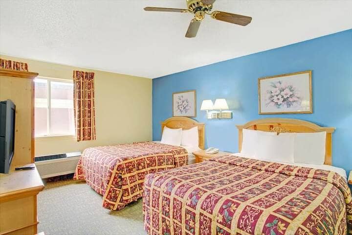 Room 13 of 27
