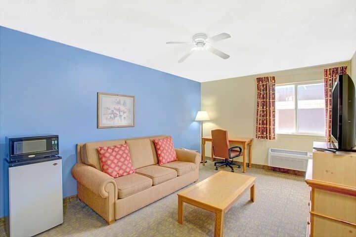 Room 21 of 27