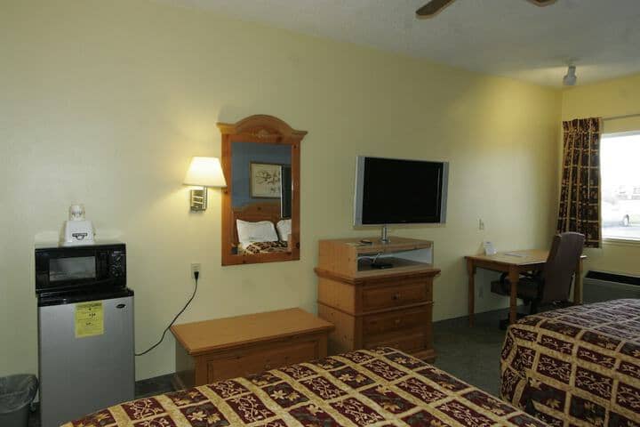 Room 11 of 27